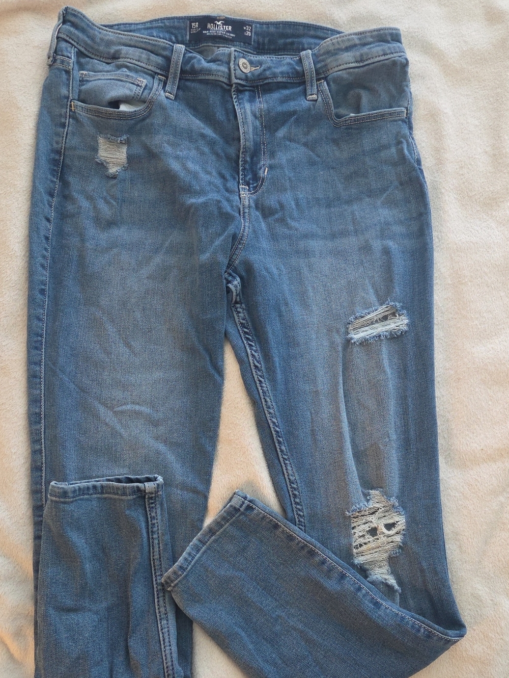 Hollister Women's Light Blue Ripped Skinny Jeans